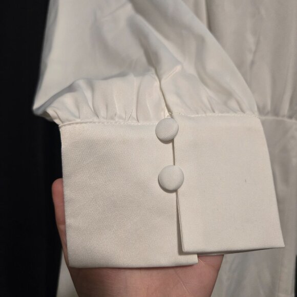 White long sleeve, satin-feel dress, size XL - Picture 3 of 6